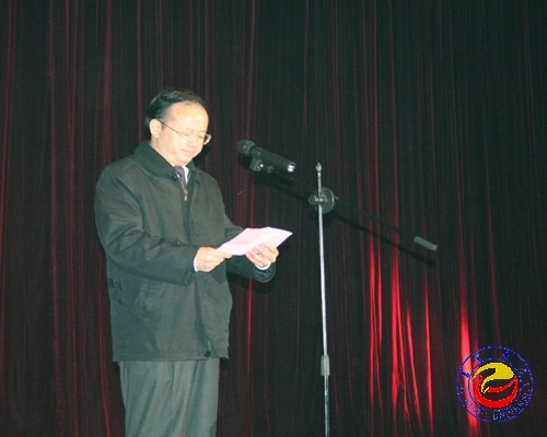 州长杜崇烟发表重要讲话